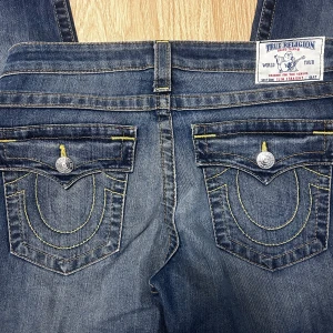 Trueys - (Lägger ut igen) Raka trueys.  INGA MER BILDER PÅ TYVÄRR! • mid: 39 •innerbenslängden: 73 •lår: 20 Köpt är köpt, går ej mer i pris tyvärr 