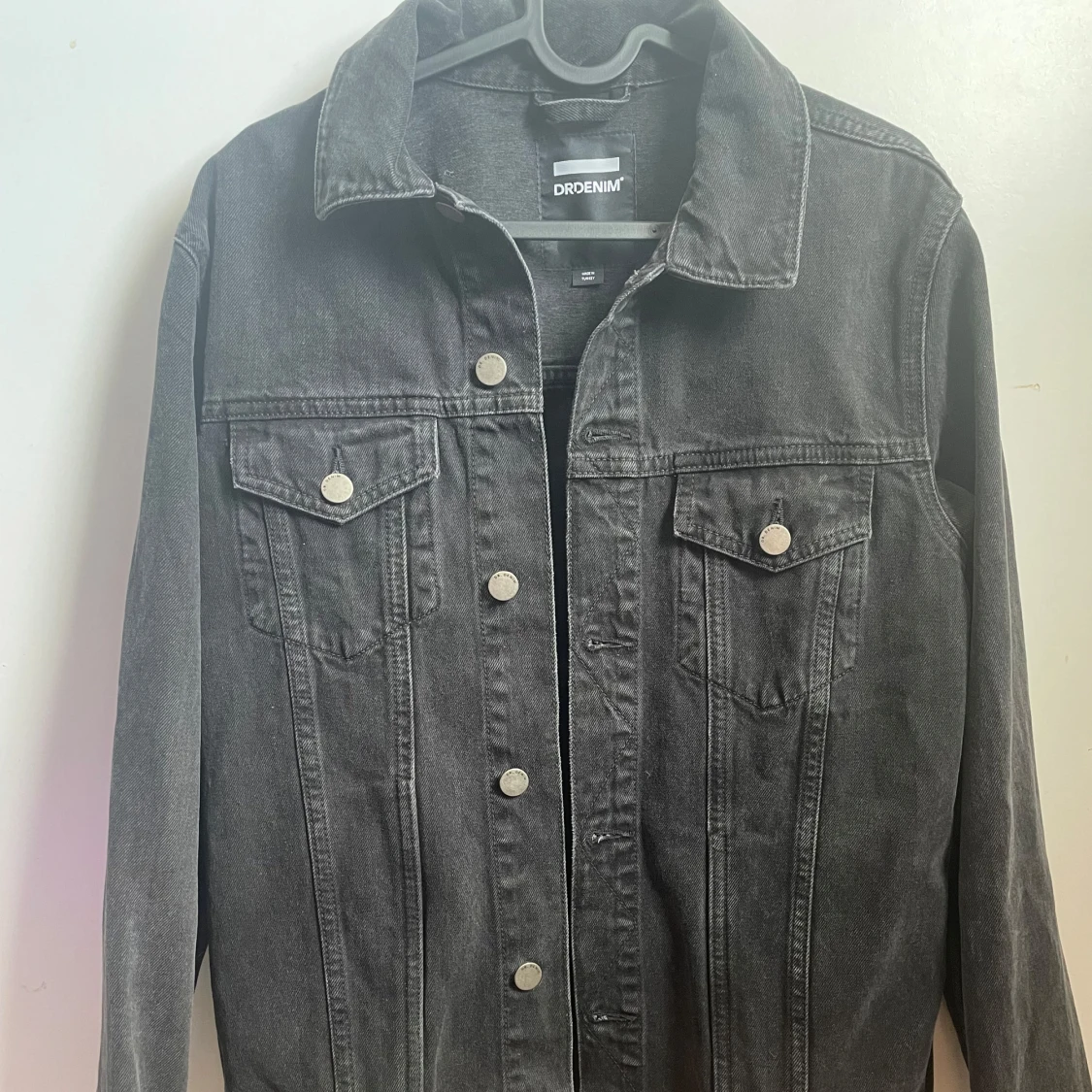 Svart jeansjacka från Dr. Denim