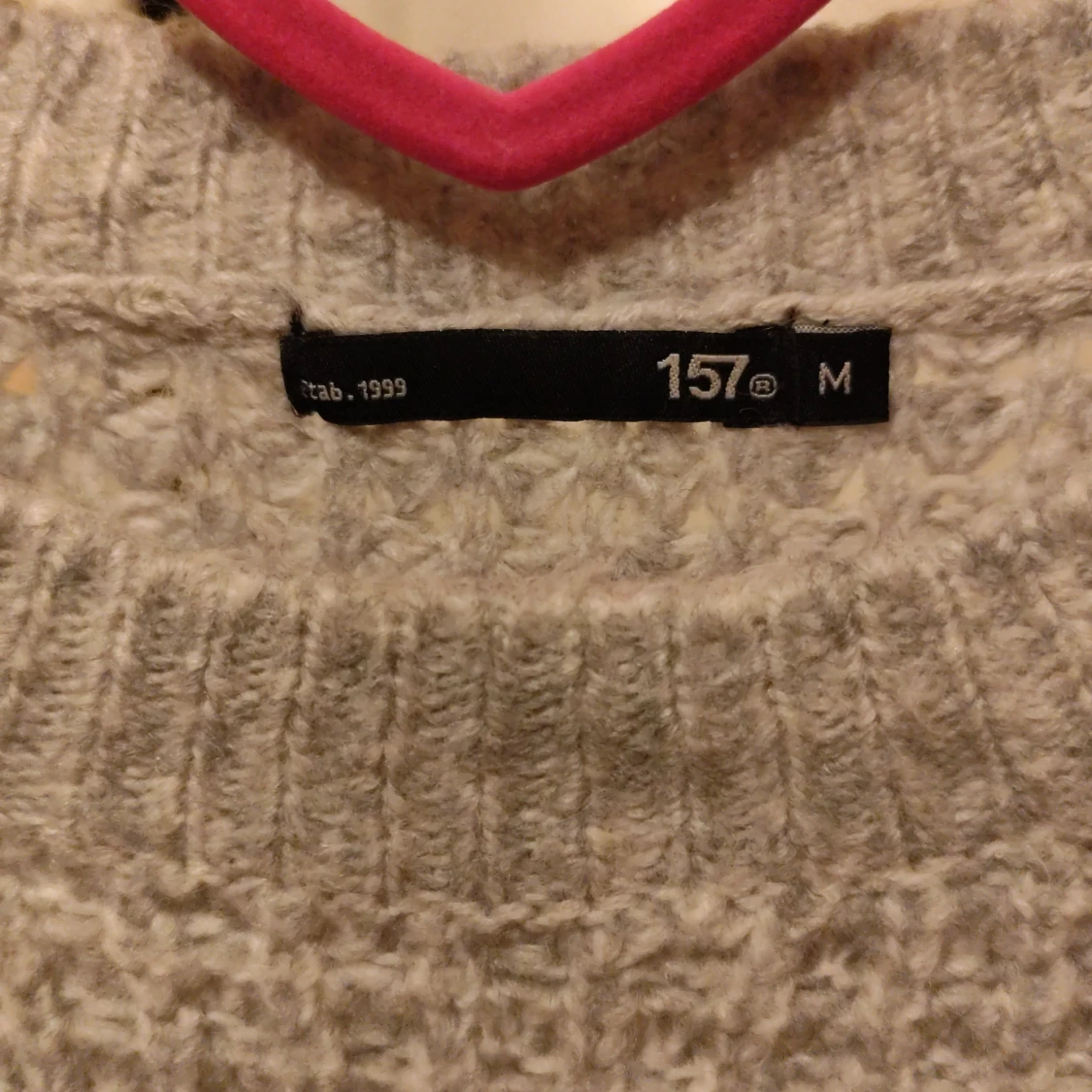 Grå stickad tröja från 157 - 90