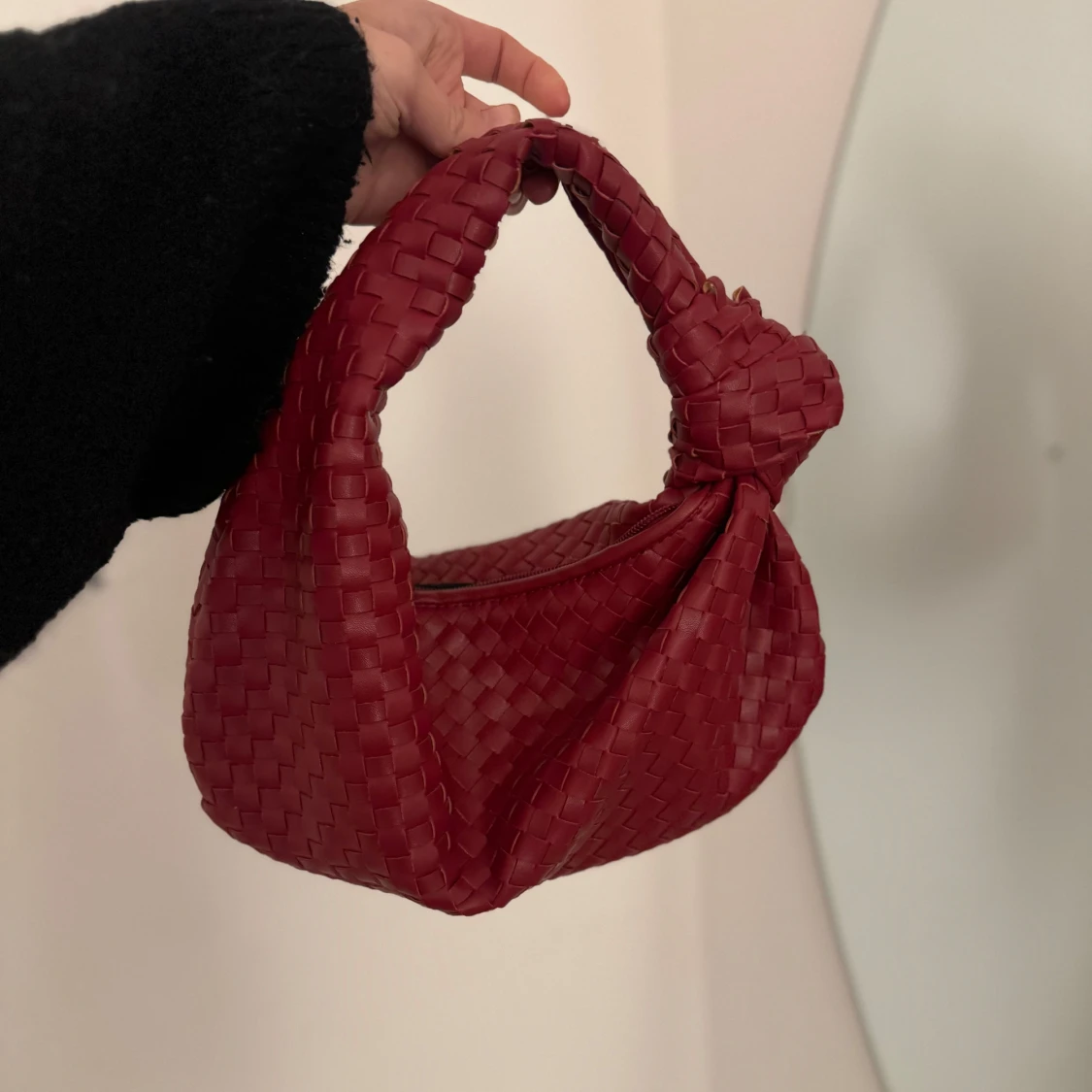 Röd flätad handväska - 92