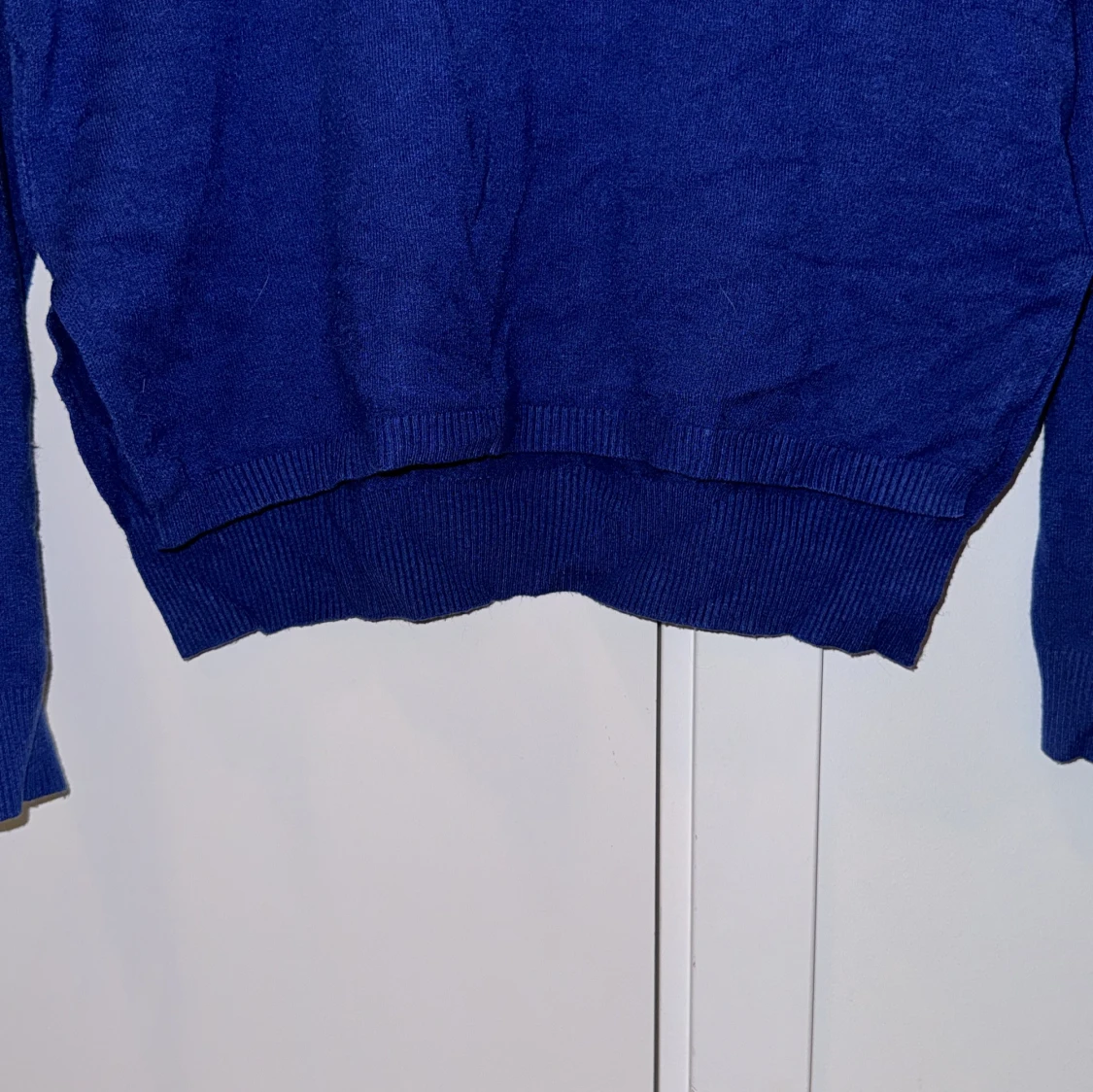 Blå stickad tröja - 92