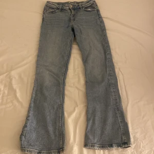 Gina young jeans - Säljer dessa gina young jeans som är i storlek 158💓