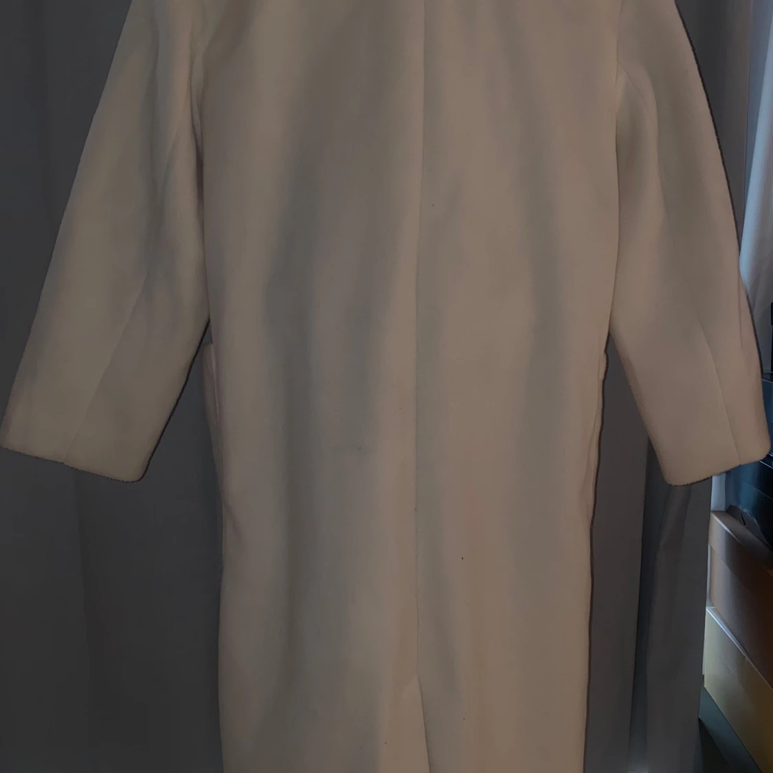 Beige kappa med knappar - 90