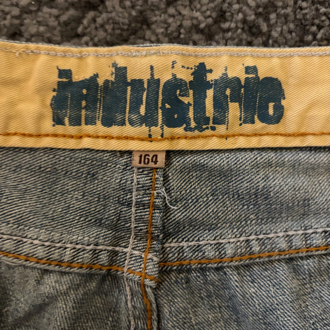 Blå jeans med vida ben - 93