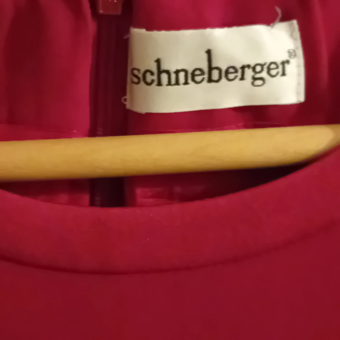 Röd klänning från Schneberger - 92