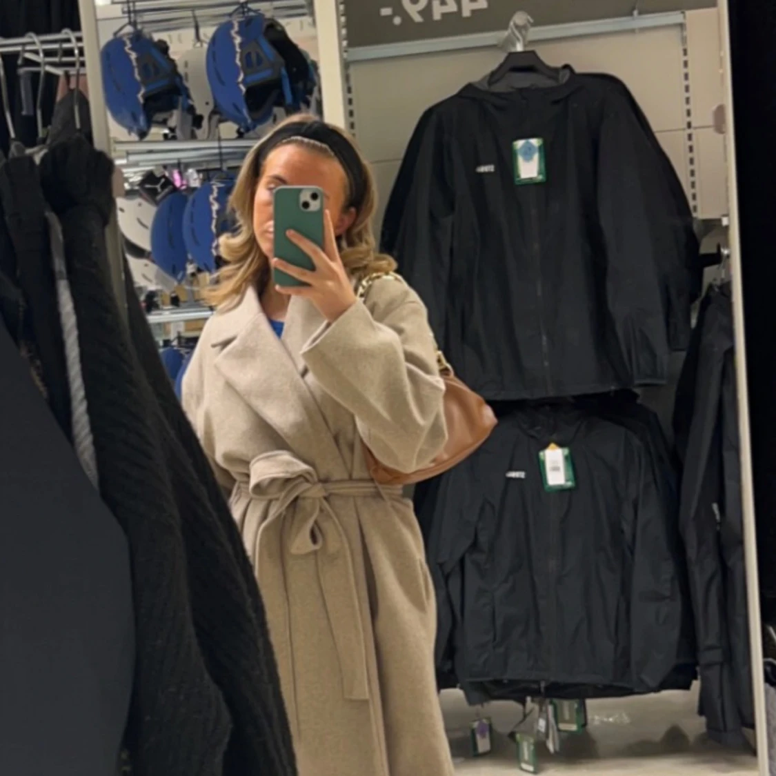 Beige kappa från Gina Tricot - 92