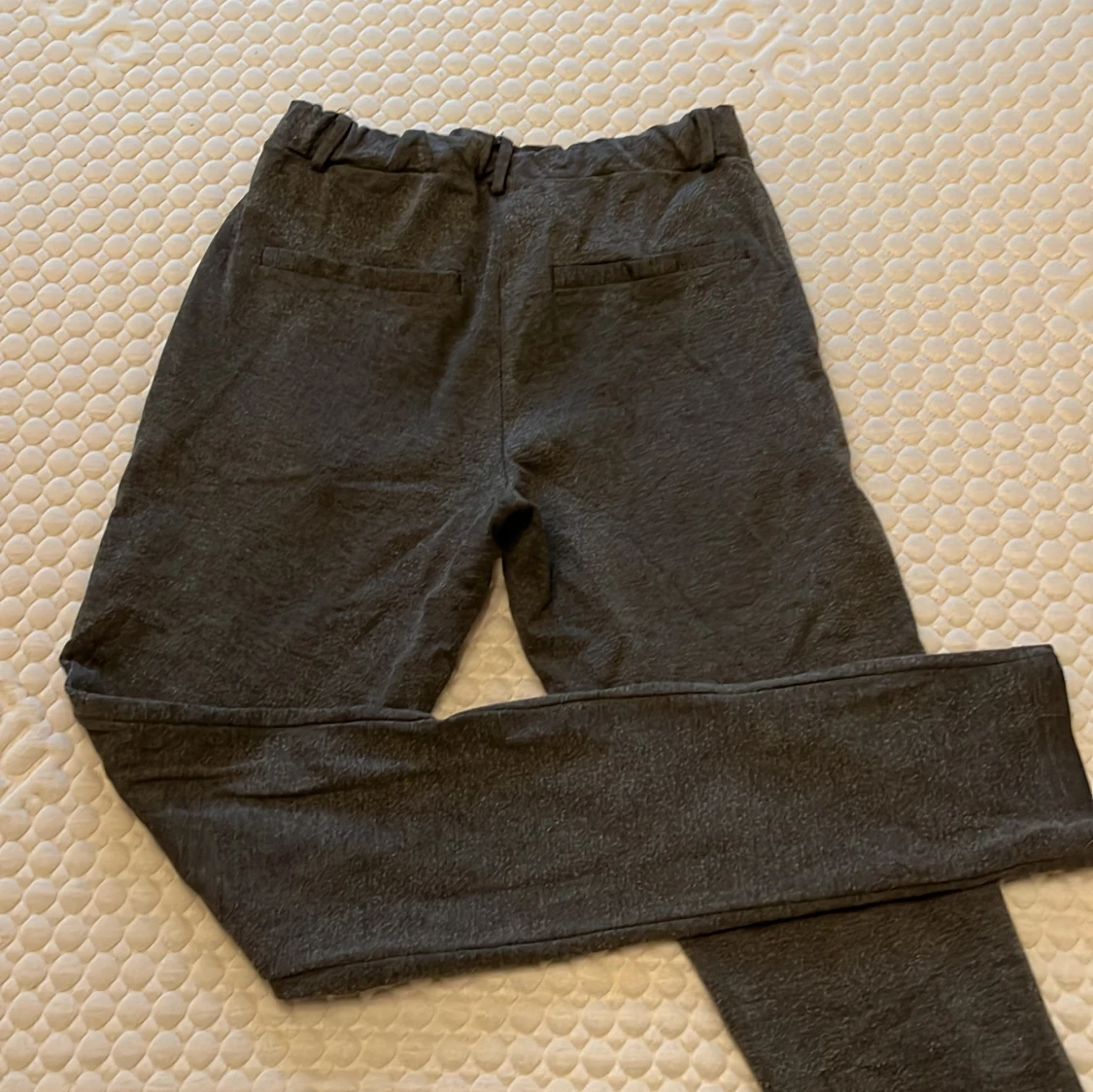 Grå byxor från Name It - 3