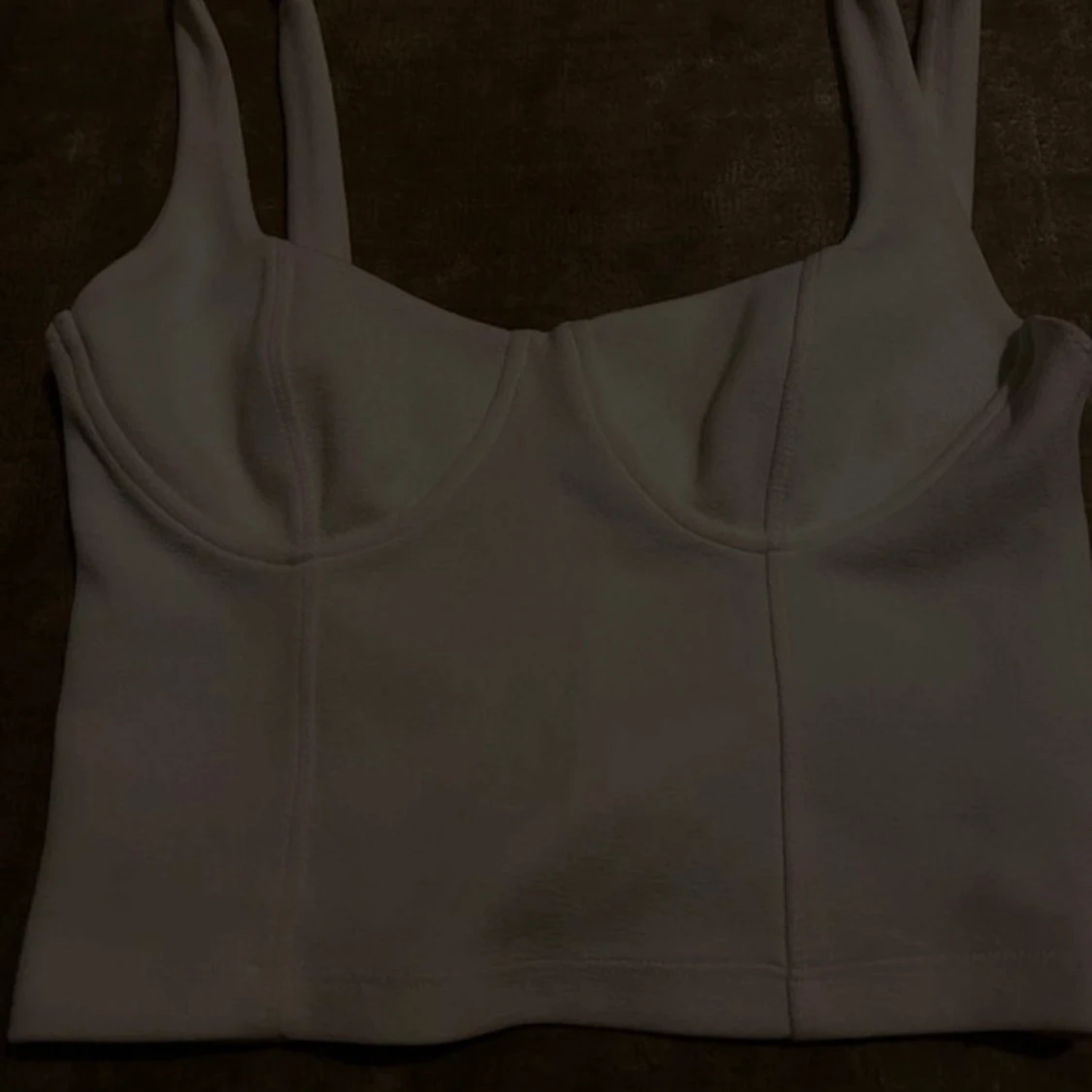 Vit korsettliknande topp