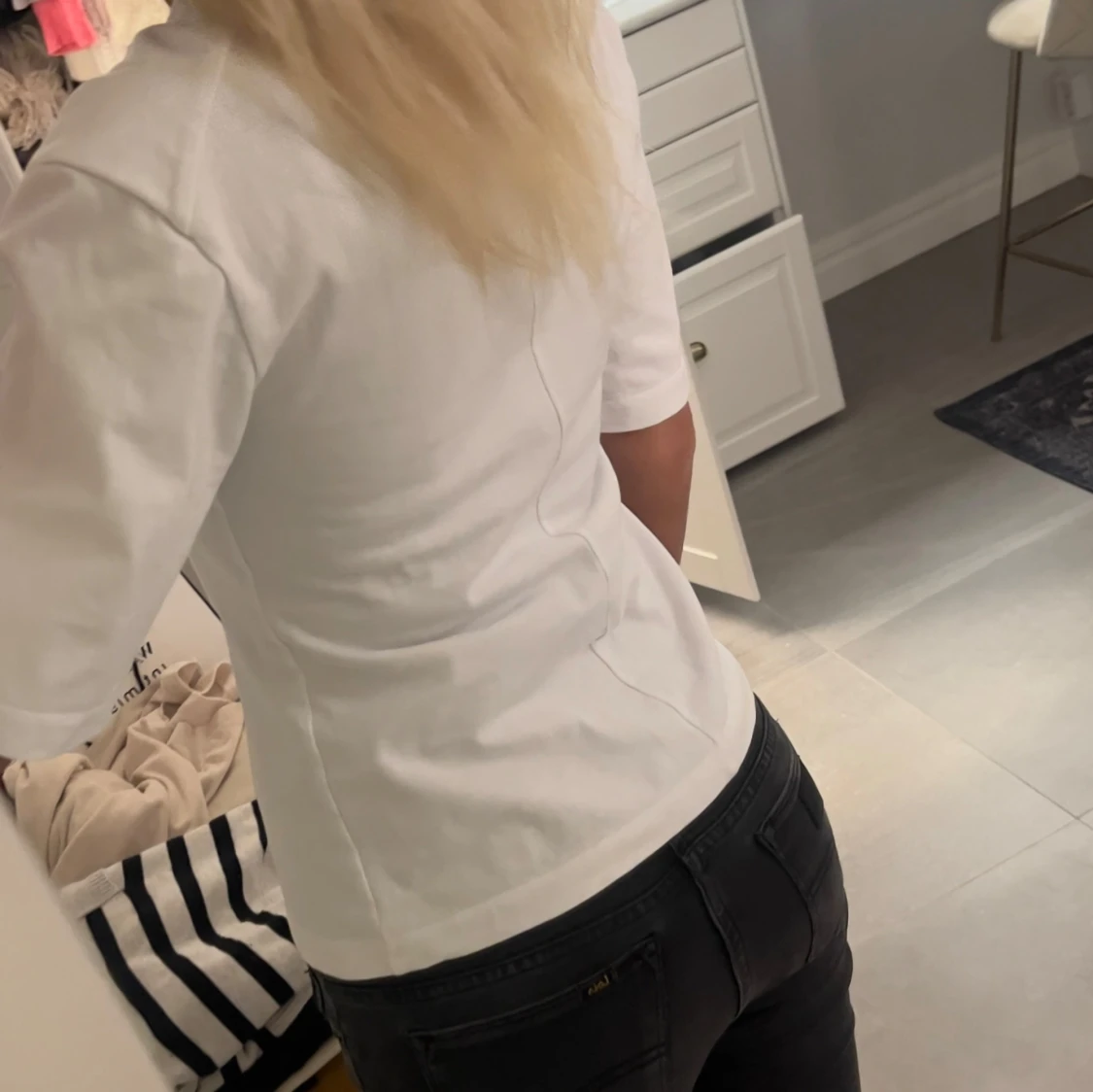 Vit t-shirt från H&M - 90