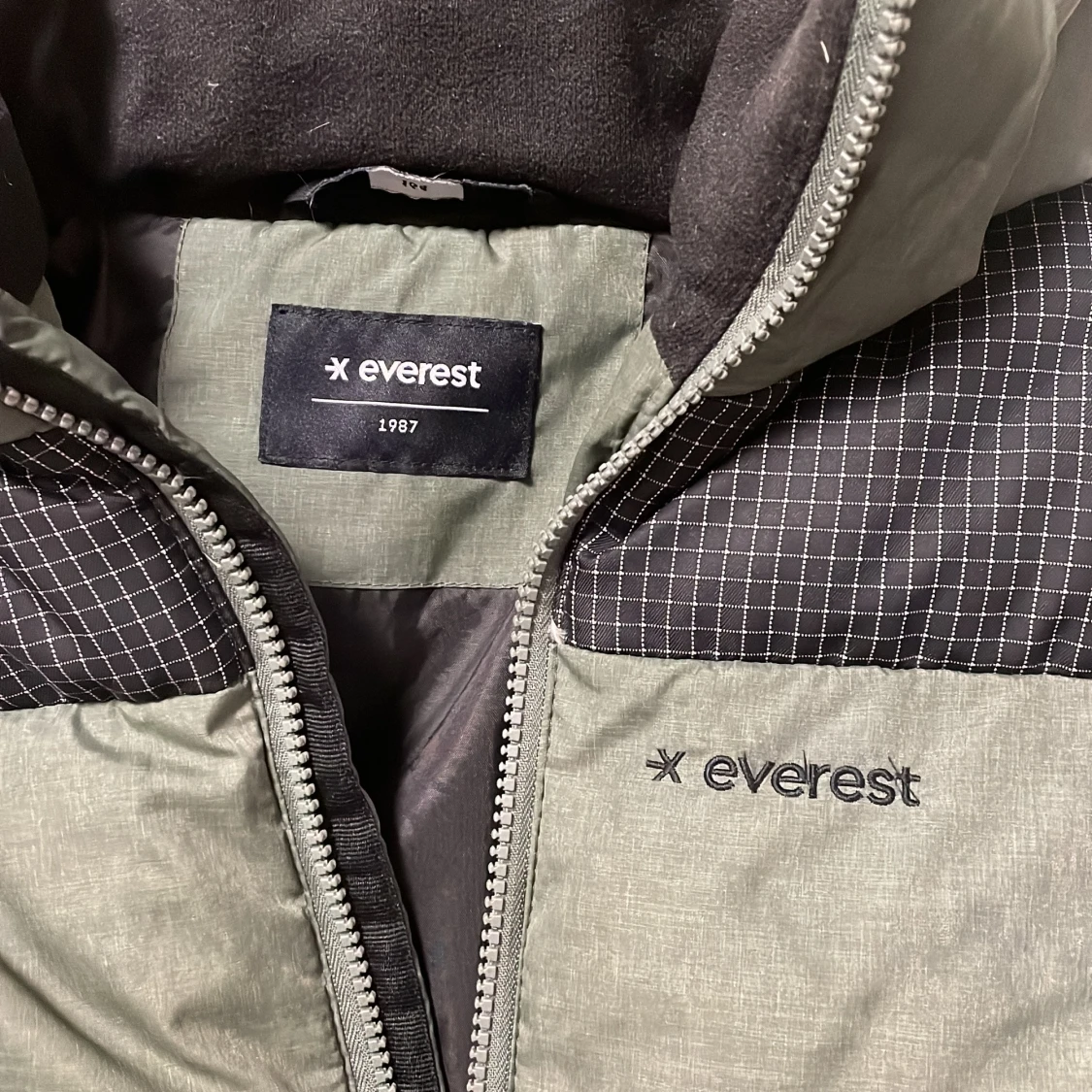 Grön pufferjacka från Everest - 91