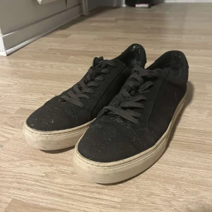 Vagabonds - Säljer dessa skor från vagabond, storlek 43, skick 8/10 (behöver tvättas), pris går självklart att diskuteras!