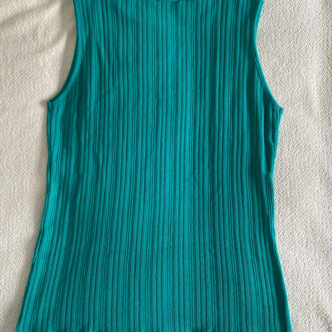 Turkos ribbad ärmlös topp - 1