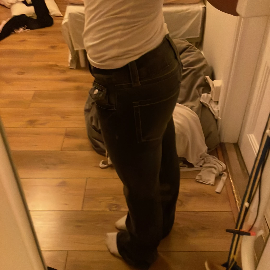 Svarta jeans med knappar - 1