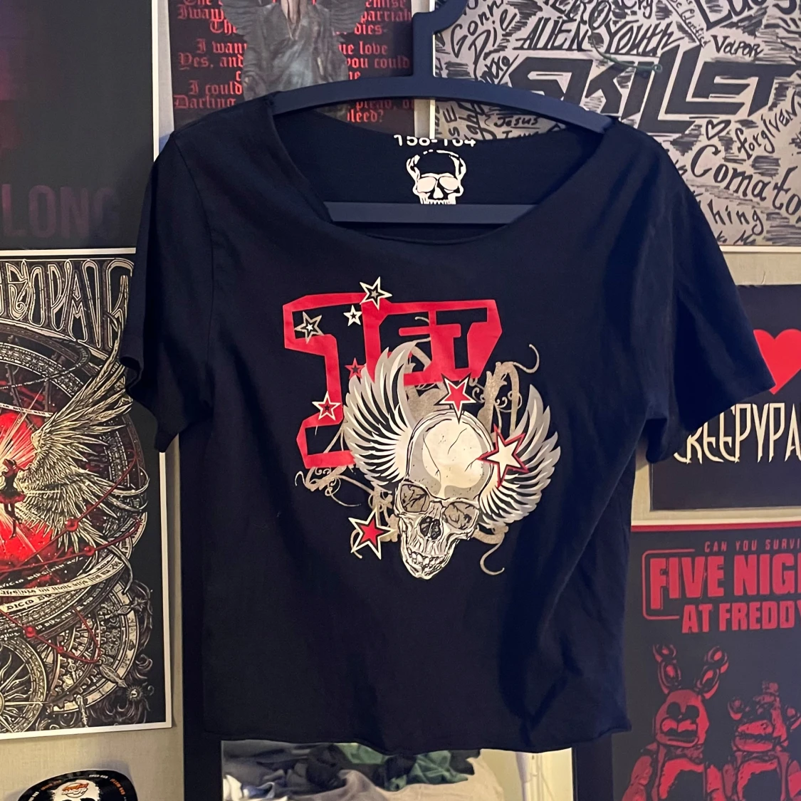 Svart t-shirt med dödskalletryck