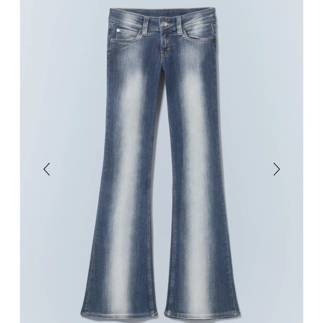 Blå bootcut jeans