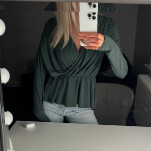  omlottopp - jättefin omlotttopp ifrån gina❤️❤️