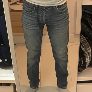 Jack and jones jeans - Snygga Jack and Jones jeans i bra skick. W29 L34, modell slim glenn