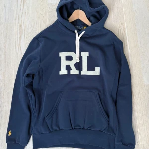 Ralph Lauren - I stort sett helt ny huvtröja från RL