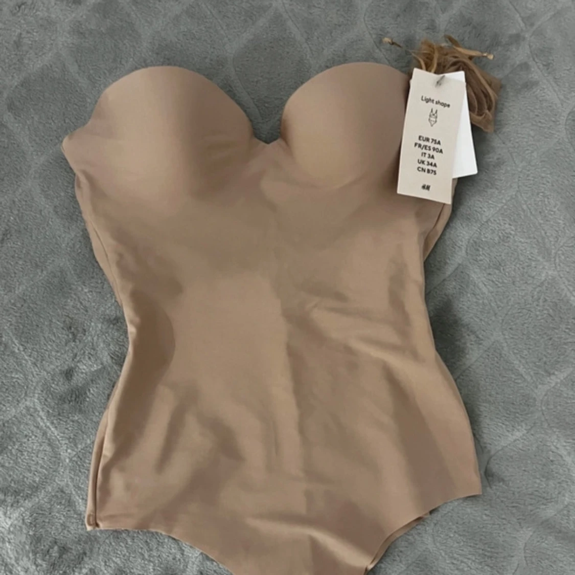 Beige shapewear body  från H&M - 1