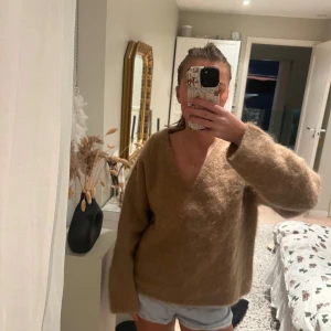 Tröja i mohair helt ny  - Helt ny tröja i mohair från hm, slutsåld på hemsidan❤️❤️