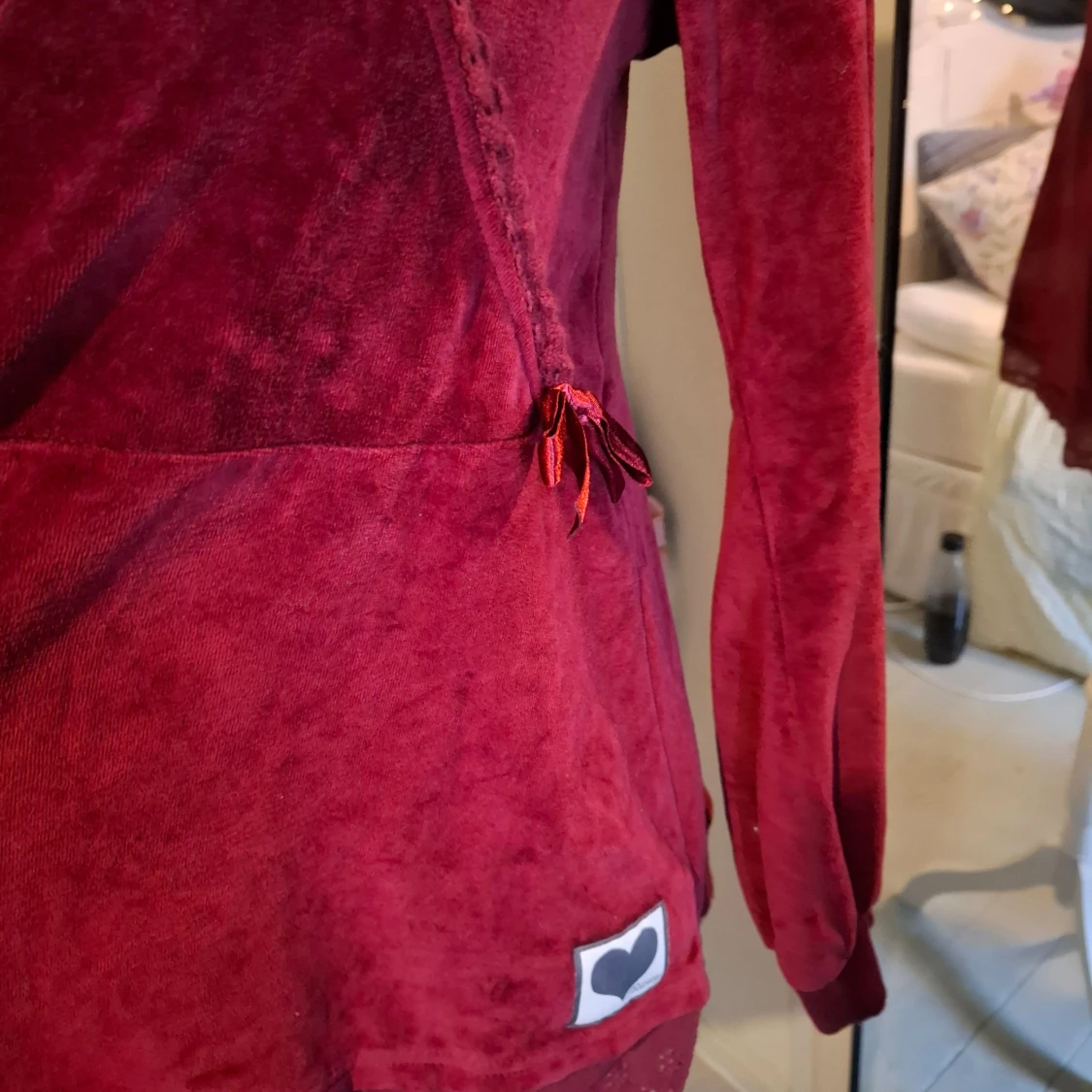 Vinröd velourtröja från blooming  - 4