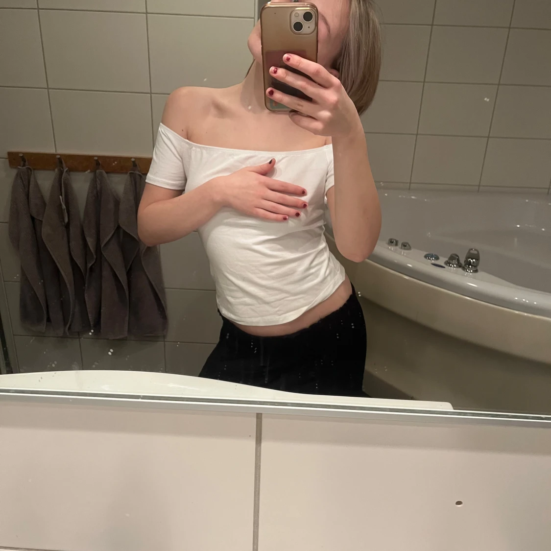 Vit off shoulder topp