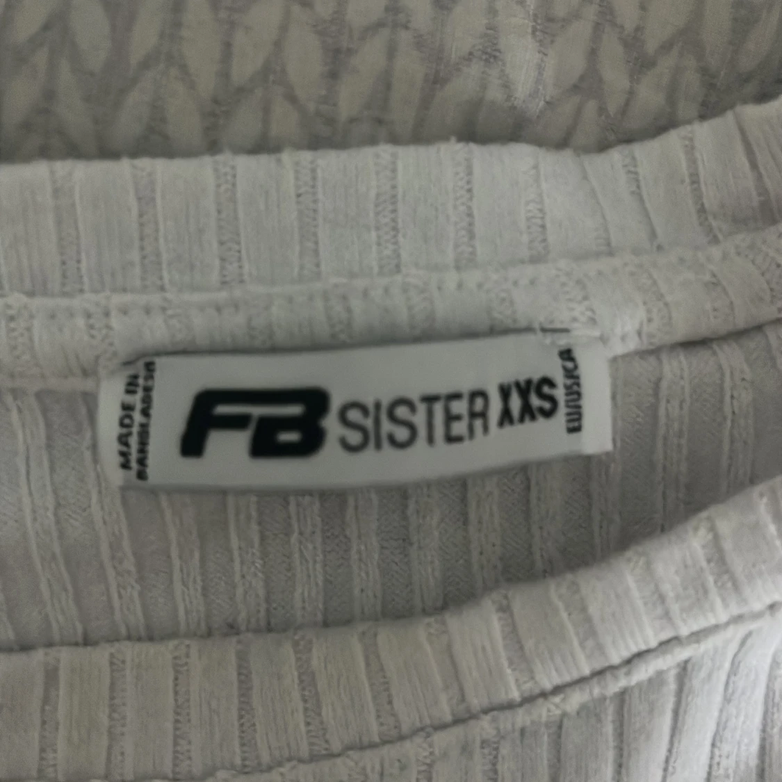 Vit ribbad tröja från FB Sister - 92