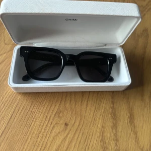 Chimi 04 - Chimi 04 med tillhörande fodral