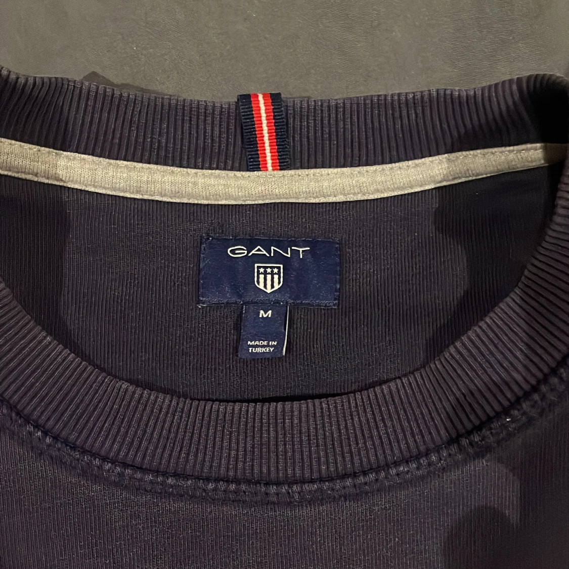 Mörkblå sweatshirt från GANT - 90