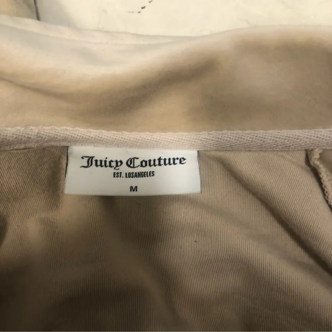 Beige velourjacka från Juicy Couture - 91