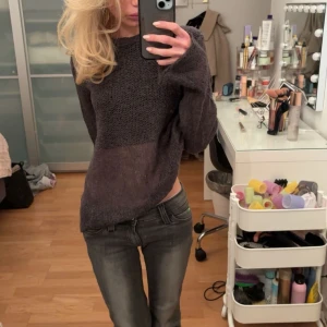 Mörkgrå stickad tröja - See thru tröja som inte säljs längre, knappt använd 