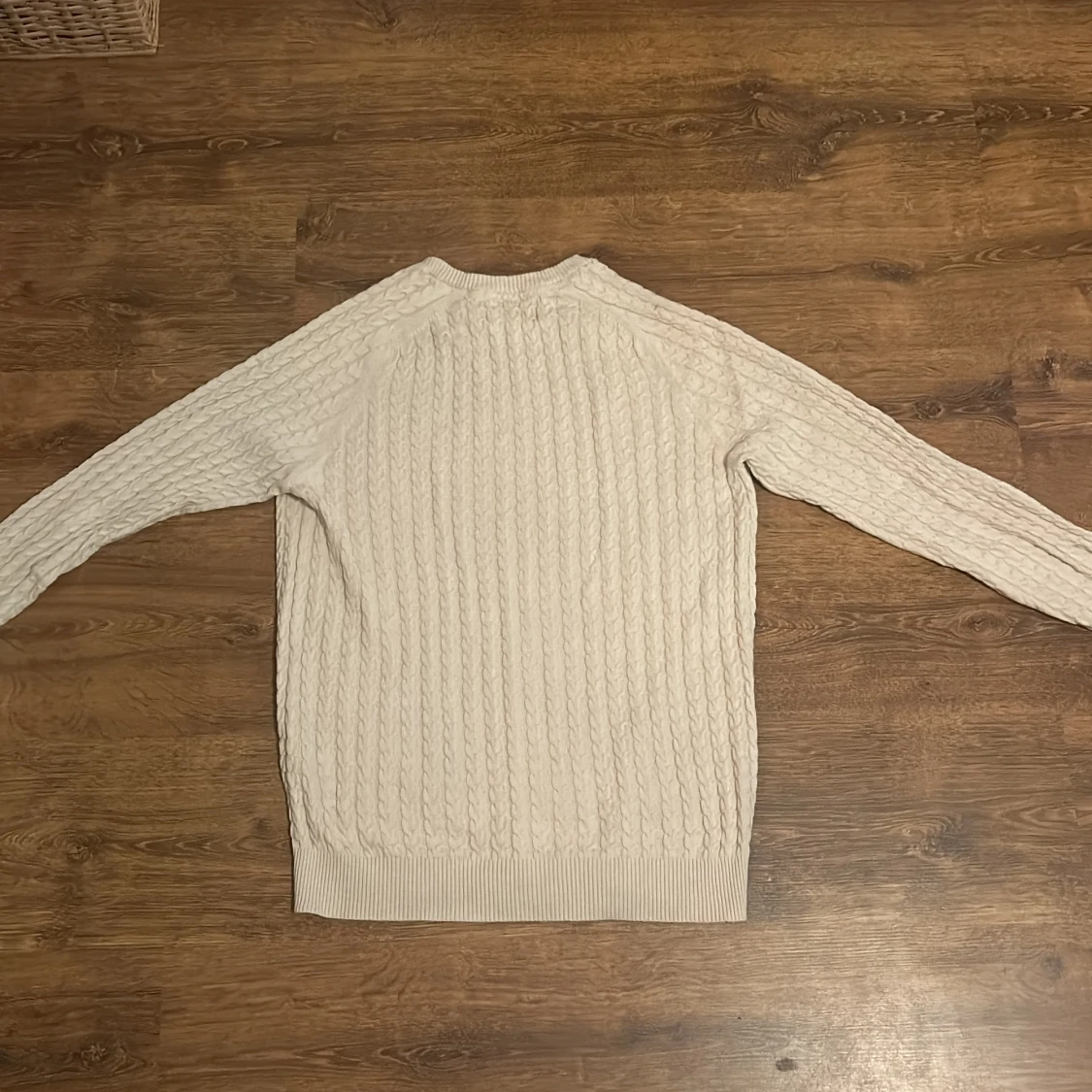 Vit stickad tröja från Pier One - 92