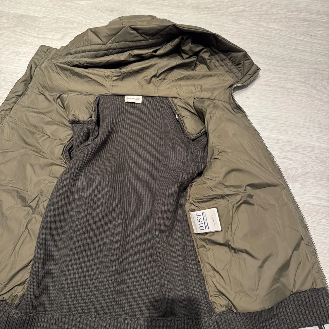 Moncler Cardigan - 93