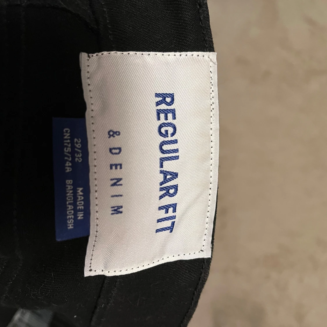 Svarta jeansbyxor Regular Fit - 91