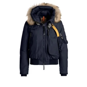 Parajumper jacka  - En fin parajumper jacka, en kort modell (bomberjacka) med pälskrage,  storlek Large  Passar storlek 36-40   Se länken:  https://www.miinto.se/p-marinbla-bomberjacka-for-kvinnor-4bcf2622-ecc0-464b-92b6-03e49495b2fc