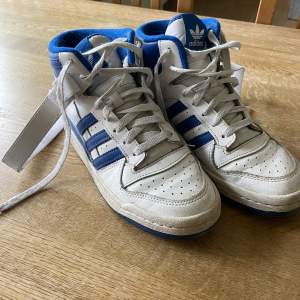 Sneakers från Adidas Bra skick men använda