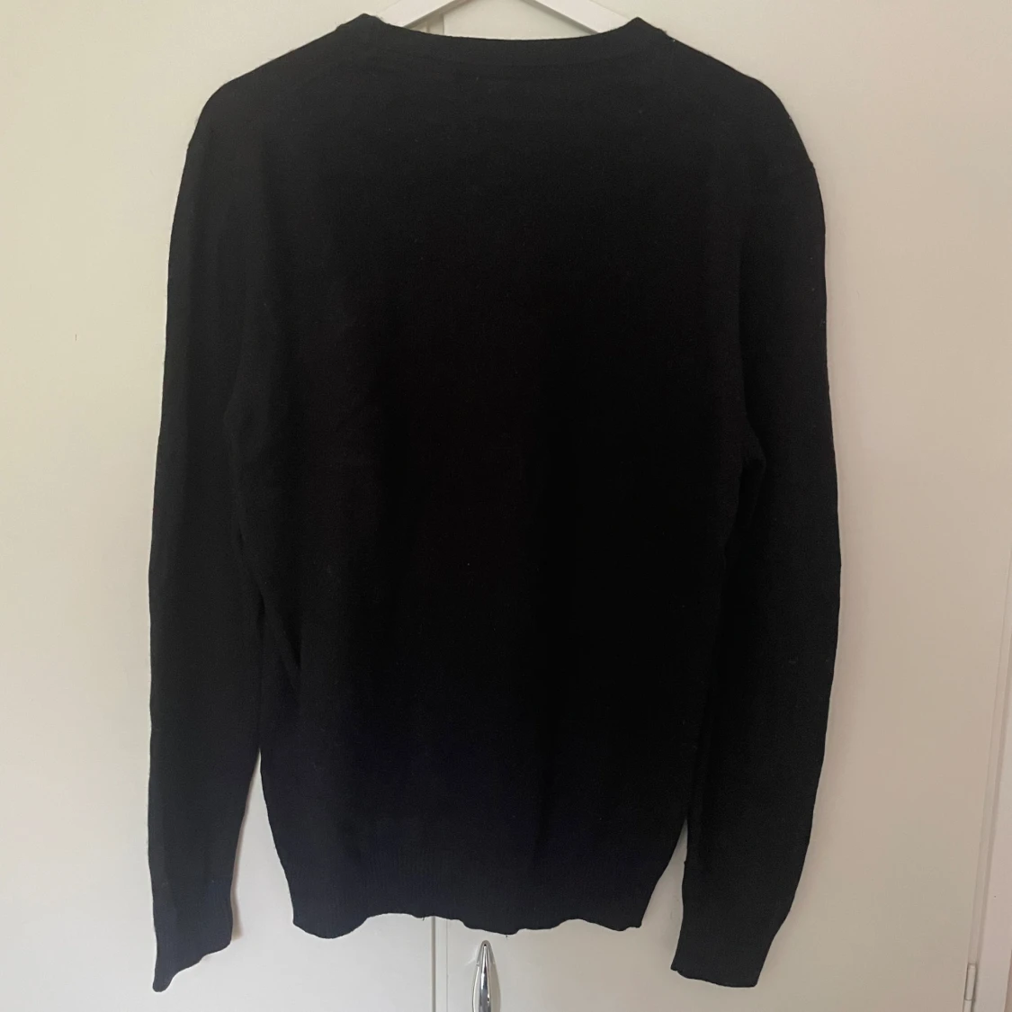 Svart tröja från Lyle & Scott - 90