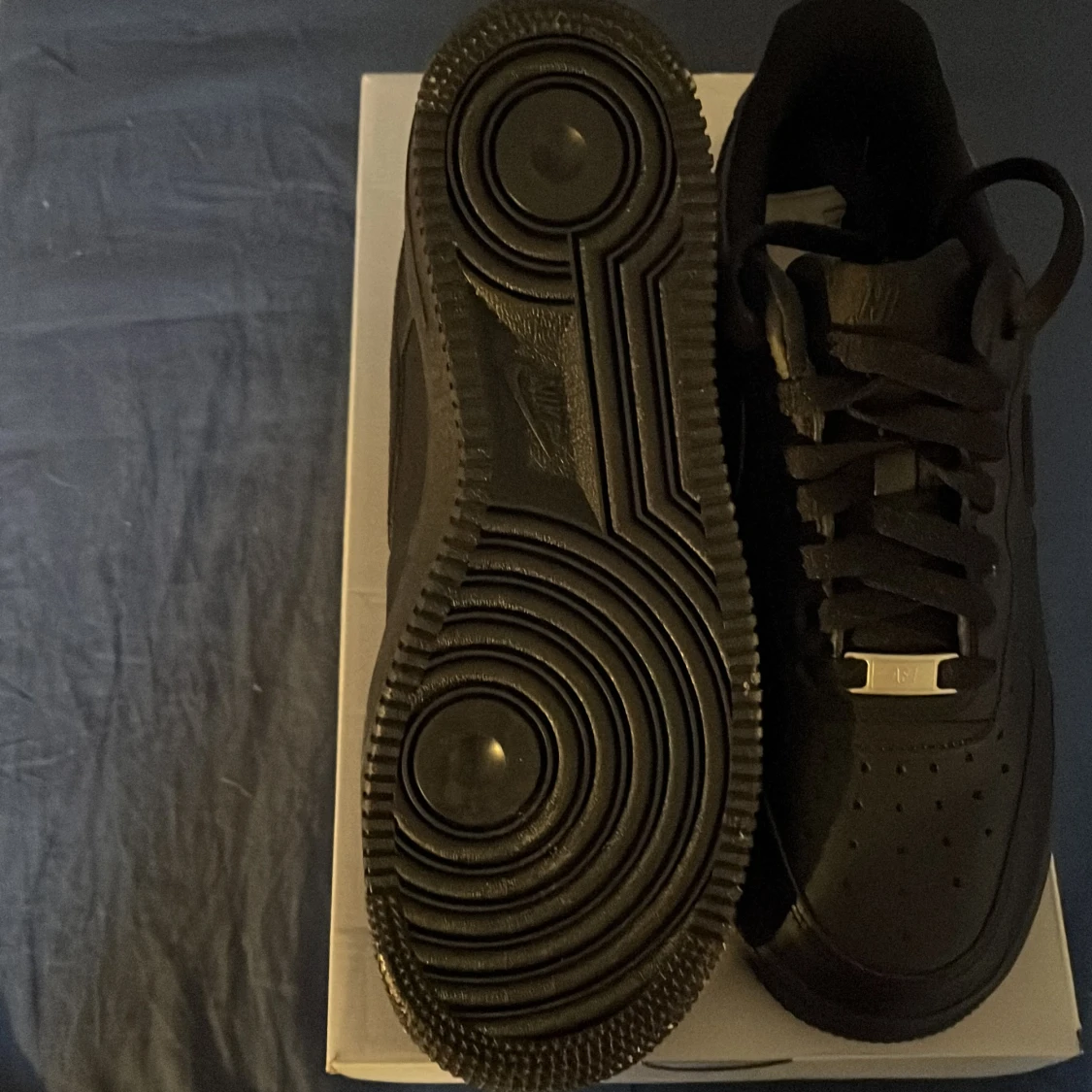 Svarta Nike Air Force 1 - 91