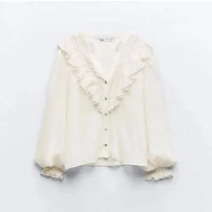 Zara blus - Superfin köpt för 400kr cirka ett år sen.