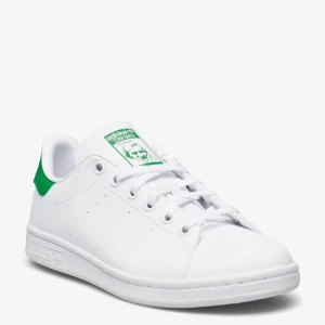 Adidas skor Stan Smith - Säljer dessa eftersom de ej kommer till användning. Jag har använt dom några fåtal gånger så de är nästan som nya 💕