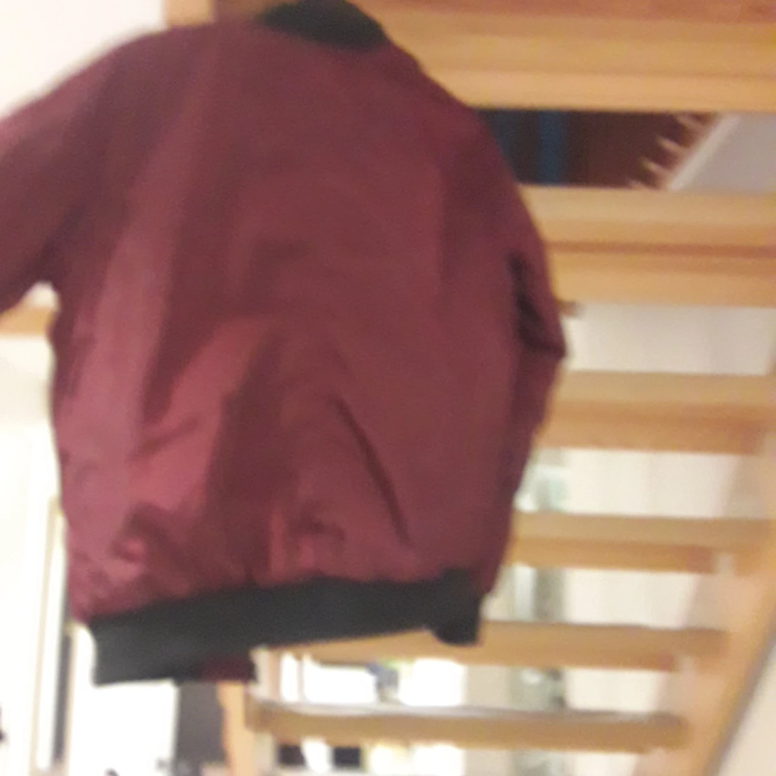 En klassisk bomberjacka från lindex - 91