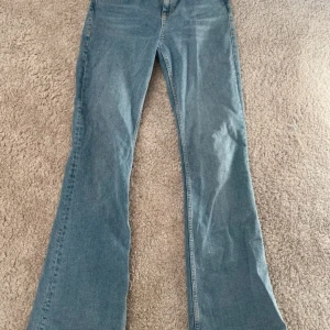 Jeans - Jeans från Zara! Knappt använda🙌🏼