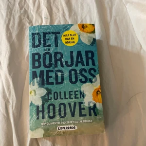 Det börjar med oss - bok - Det börjar med oss bok som är som helt ny, nypris ca 100kr