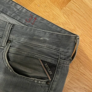 Replay jeans | w31 - Oanvända Replay jeans till dig med stil och nästa nivå klädstil, nypris 1799kr mitt pris 499kr slim fit | w30