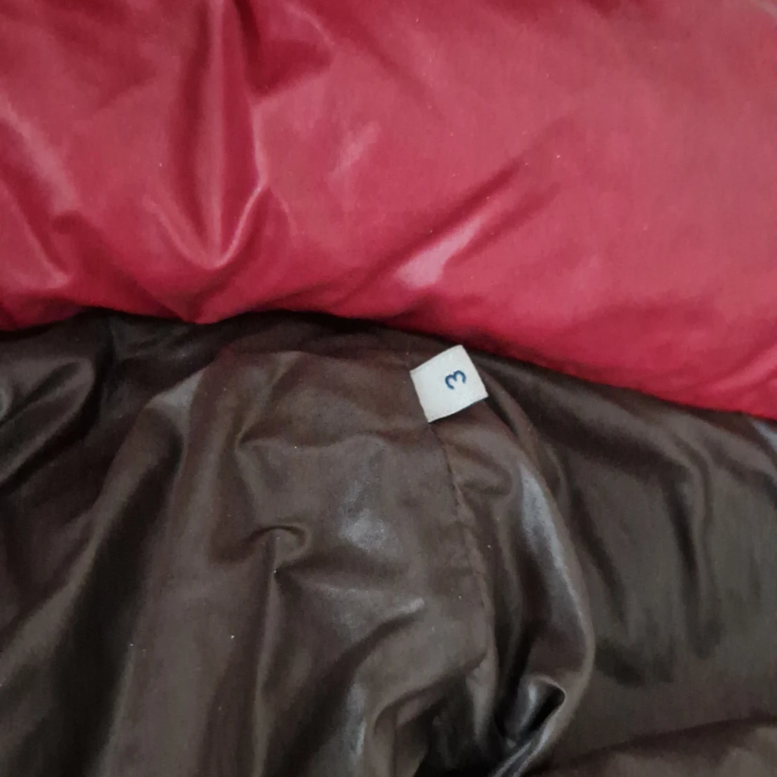 Röd dunjacka från Moncler - 91