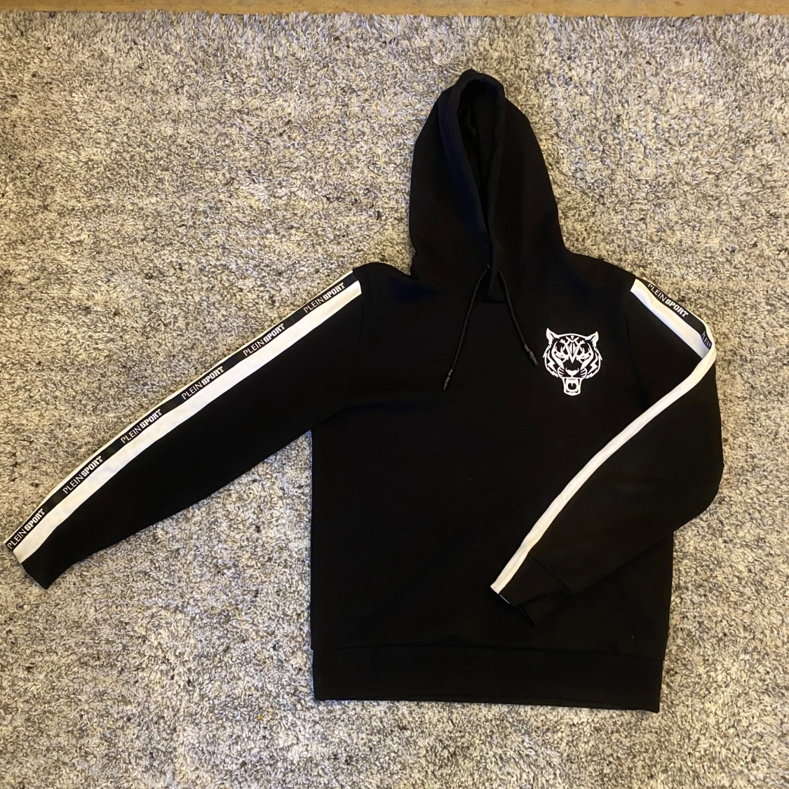Svart hoodie från Plein Sport
