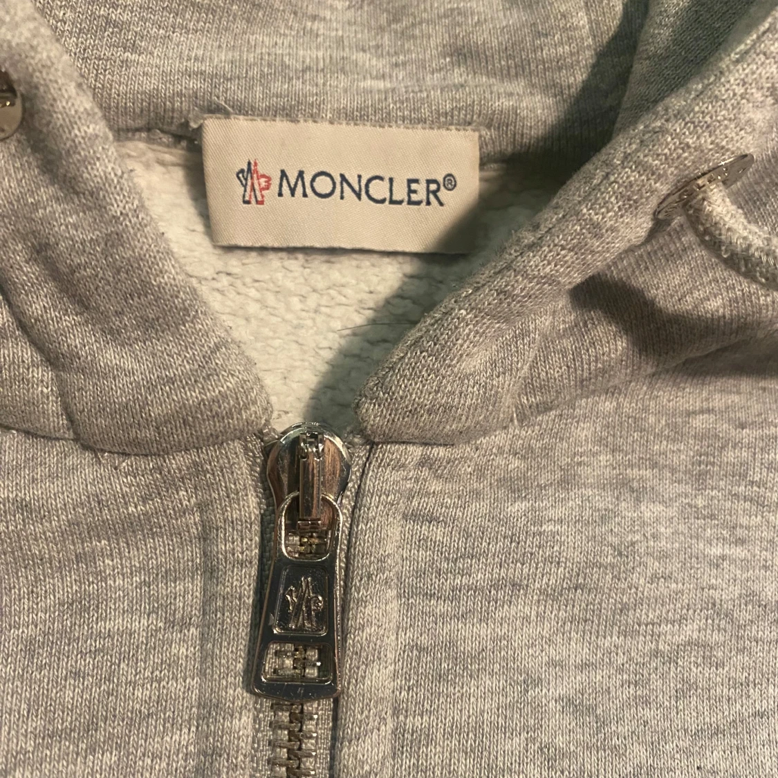 Grå Moncler zipup - 90