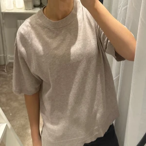 Stickad t-shirt - Snygg stickad t-shirt💗