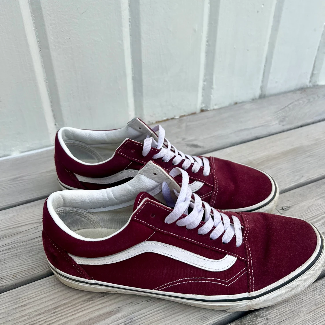 VANS SKOR UA OLD SKOOL, VINRÖDA - 90