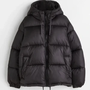 Pufferjacka H&M - Säljer min pufferjacka då den aldrig kommer till användning🤍10/10 skick